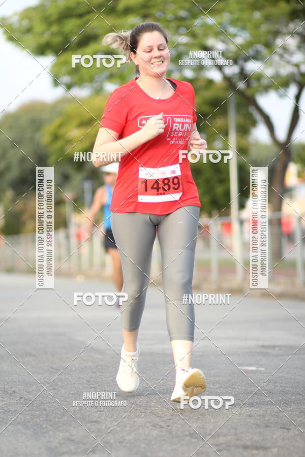Achetez vos photos de l'vnementSantander Track&Field Run Series - Cidade Center Norte sur Fotop
