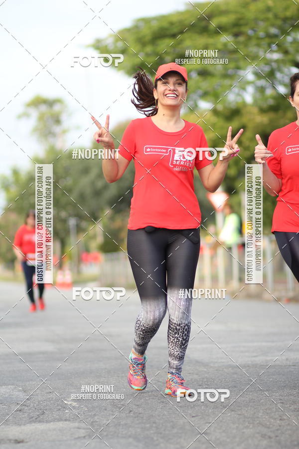 Achetez vos photos de l'vnementSantander Track&Field Run Series - Cidade Center Norte sur Fotop