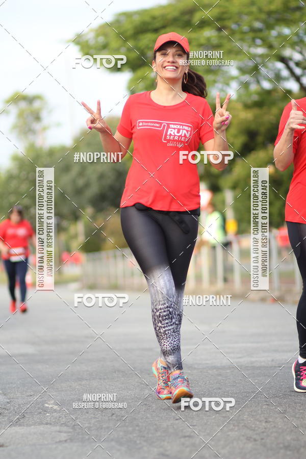 Achetez vos photos de l'vnementSantander Track&Field Run Series - Cidade Center Norte sur Fotop