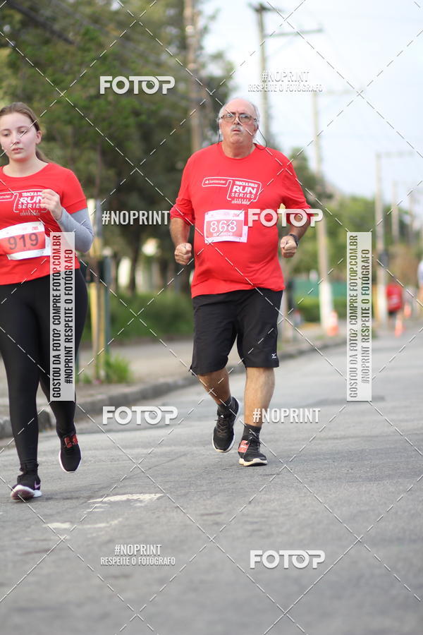 Achetez vos photos de l'vnementSantander Track&Field Run Series - Cidade Center Norte sur Fotop