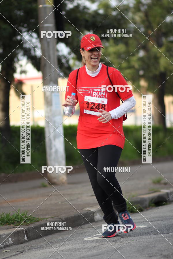 Compra tus fotos del eventoSantander Track&Field Run Series - Cidade Center Norte En Fotop