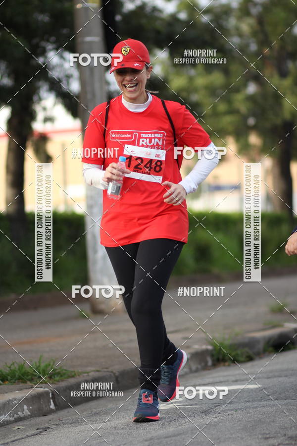 Achetez vos photos de l'vnementSantander Track&Field Run Series - Cidade Center Norte sur Fotop
