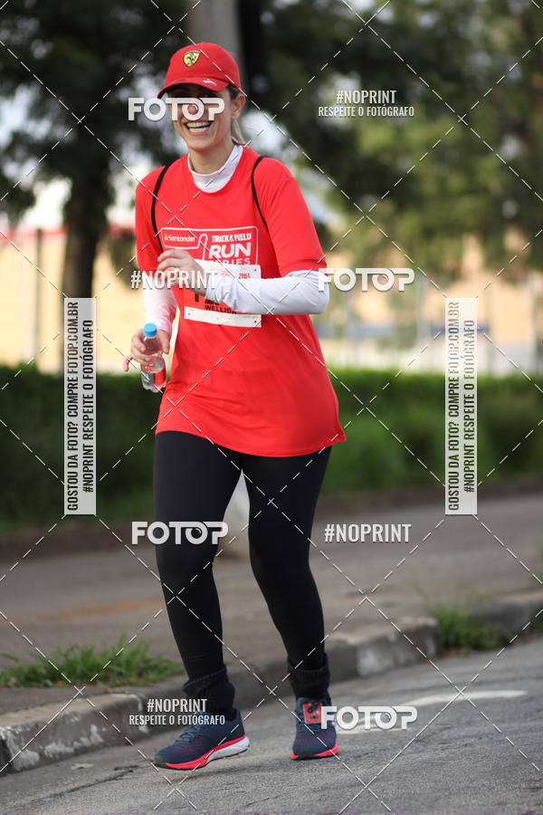 Achetez vos photos de l'vnementSantander Track&Field Run Series - Cidade Center Norte sur Fotop