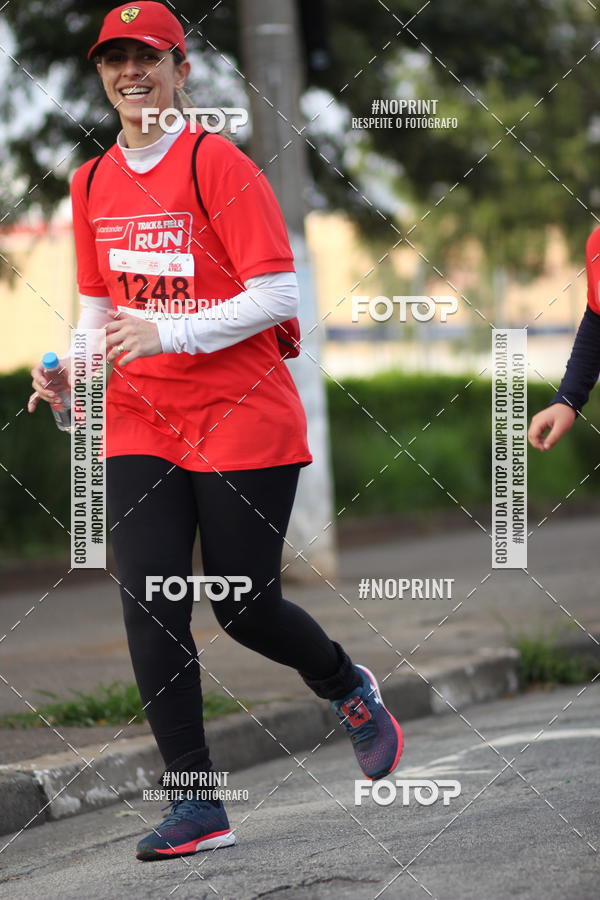Achetez vos photos de l'vnementSantander Track&Field Run Series - Cidade Center Norte sur Fotop