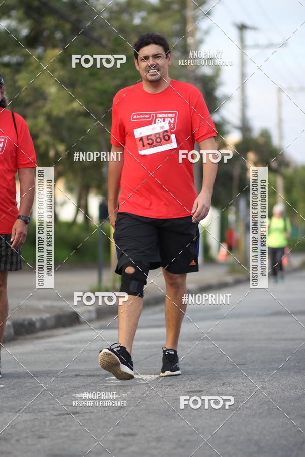 Achetez vos photos de l'vnementSantander Track&Field Run Series - Cidade Center Norte sur Fotop