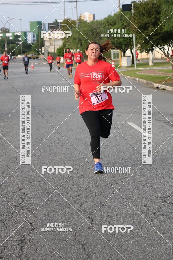 Compre as suas fotos do eventoSantander Track&Field Run Series - Cidade Center Norte no Fotop