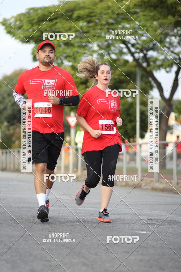 Achetez vos photos de l'vnementSantander Track&Field Run Series - Cidade Center Norte sur Fotop