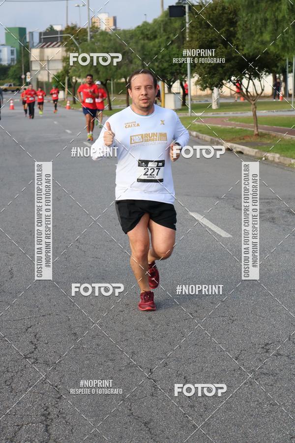 Compre as suas fotos do eventoSantander Track&Field Run Series - Cidade Center Norte no Fotop