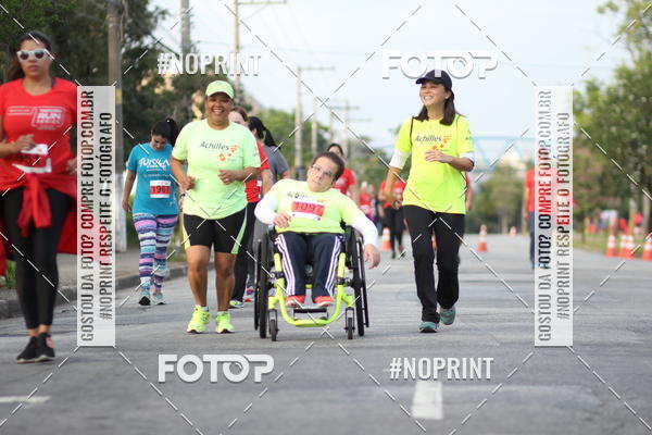 Achetez vos photos de l'vnementSantander Track&Field Run Series - Cidade Center Norte sur Fotop