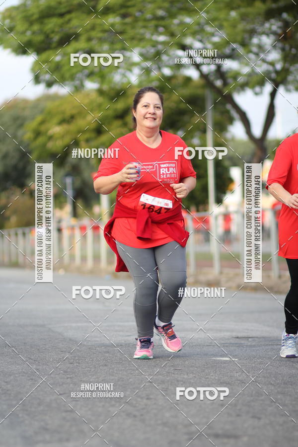 Achetez vos photos de l'vnementSantander Track&Field Run Series - Cidade Center Norte sur Fotop