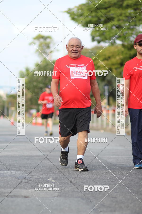 Compra tus fotos del eventoSantander Track&Field Run Series - Cidade Center Norte En Fotop