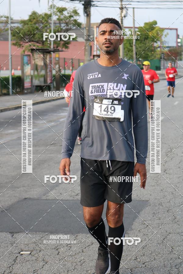 Compre as suas fotos do eventoSantander Track&Field Run Series - Cidade Center Norte no Fotop