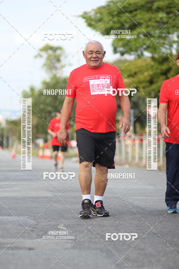 Compra tus fotos del eventoSantander Track&Field Run Series - Cidade Center Norte En Fotop