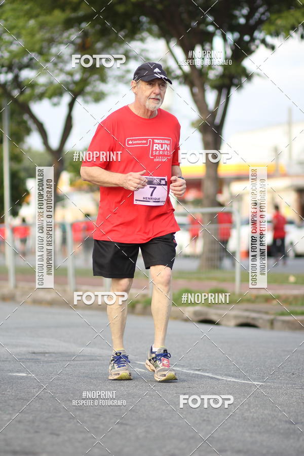Compra tus fotos del eventoSantander Track&Field Run Series - Cidade Center Norte En Fotop