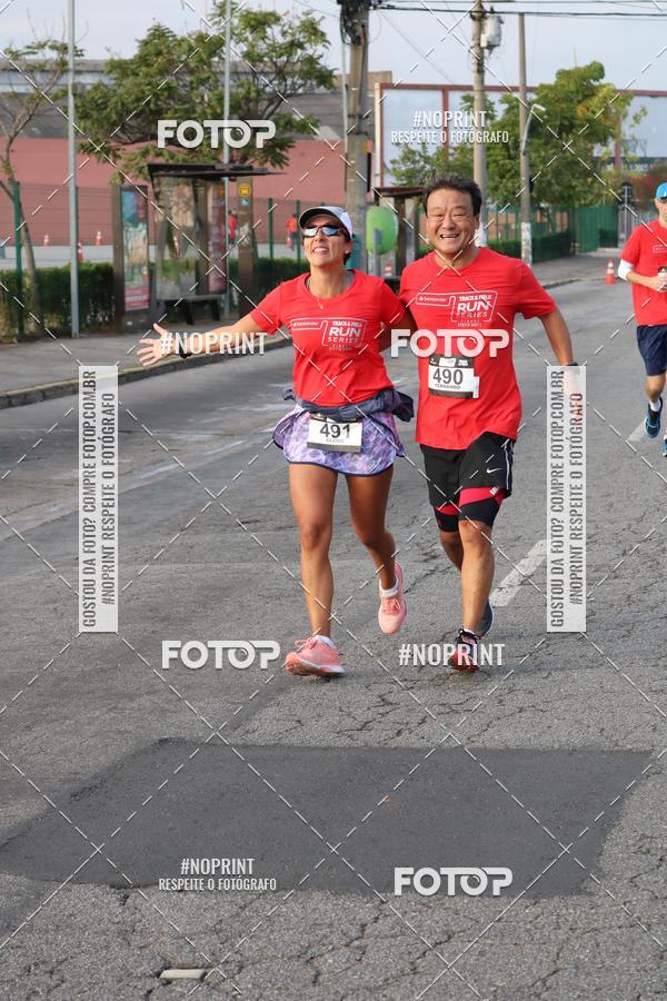 Achetez vos photos de l'vnementSantander Track&Field Run Series - Cidade Center Norte sur Fotop