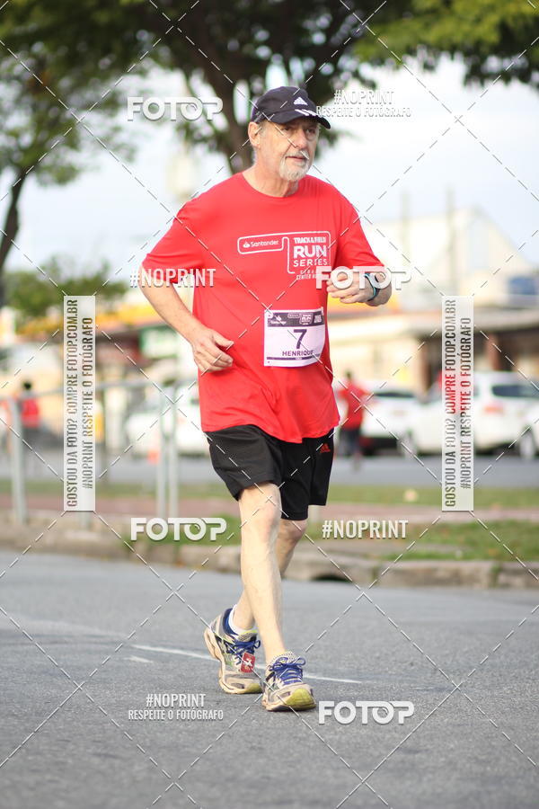 Compra tus fotos del eventoSantander Track&Field Run Series - Cidade Center Norte En Fotop