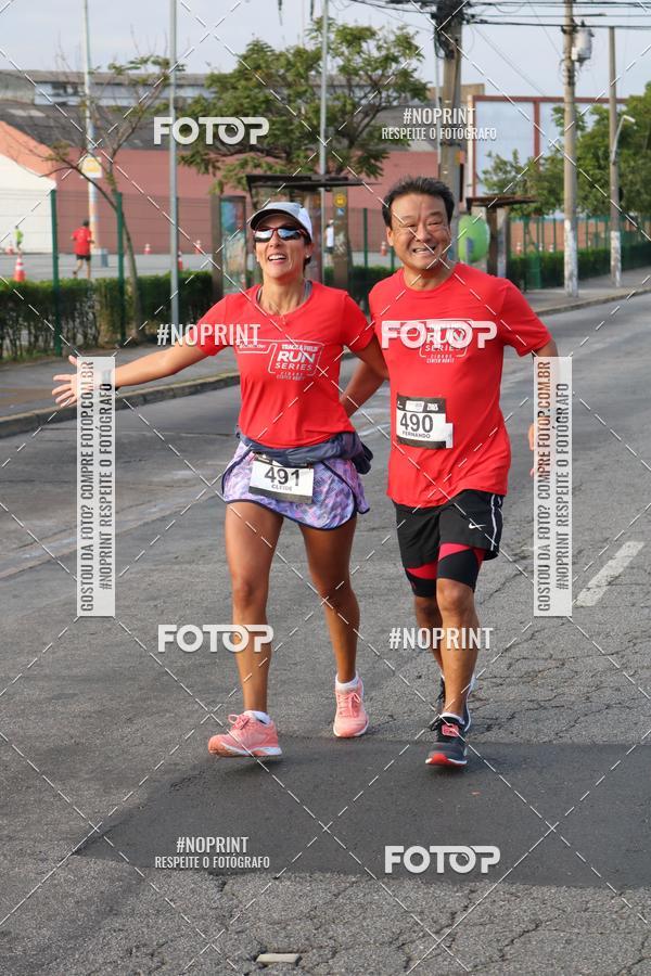 Achetez vos photos de l'vnementSantander Track&Field Run Series - Cidade Center Norte sur Fotop