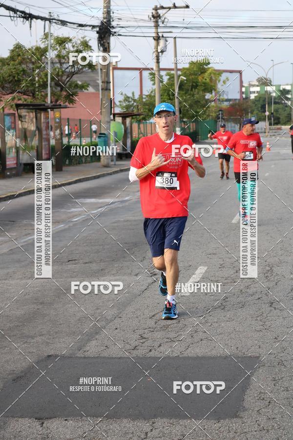 Achetez vos photos de l'vnementSantander Track&Field Run Series - Cidade Center Norte sur Fotop