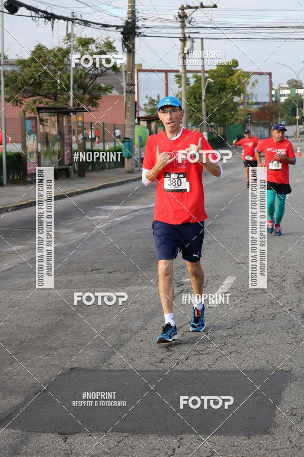 Achetez vos photos de l'vnementSantander Track&Field Run Series - Cidade Center Norte sur Fotop