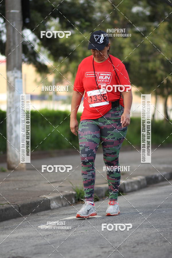 Achetez vos photos de l'vnementSantander Track&Field Run Series - Cidade Center Norte sur Fotop