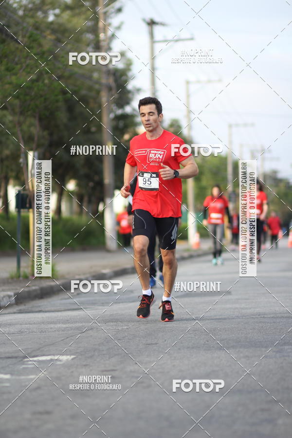 Achetez vos photos de l'vnementSantander Track&Field Run Series - Cidade Center Norte sur Fotop