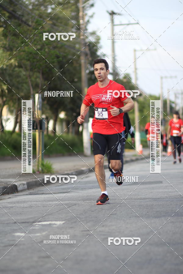 Achetez vos photos de l'vnementSantander Track&Field Run Series - Cidade Center Norte sur Fotop