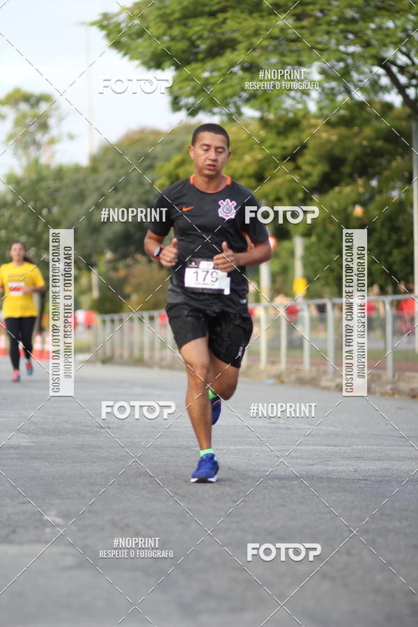 Achetez vos photos de l'vnementSantander Track&Field Run Series - Cidade Center Norte sur Fotop