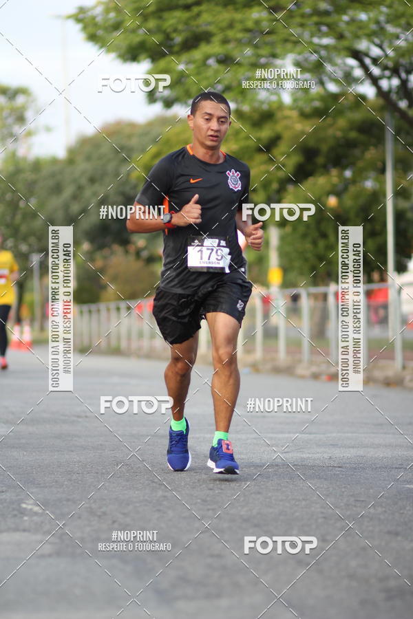 Achetez vos photos de l'vnementSantander Track&Field Run Series - Cidade Center Norte sur Fotop