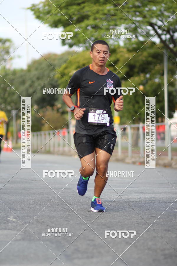 Achetez vos photos de l'vnementSantander Track&Field Run Series - Cidade Center Norte sur Fotop