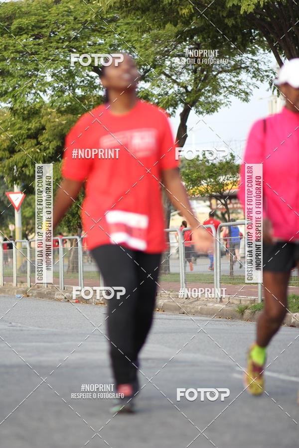 Achetez vos photos de l'vnementSantander Track&Field Run Series - Cidade Center Norte sur Fotop