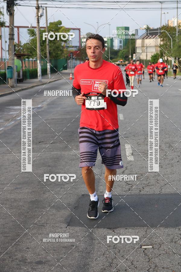 Achetez vos photos de l'vnementSantander Track&Field Run Series - Cidade Center Norte sur Fotop