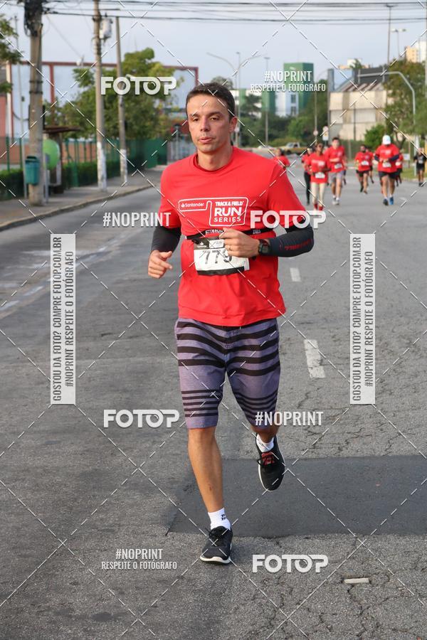 Achetez vos photos de l'vnementSantander Track&Field Run Series - Cidade Center Norte sur Fotop