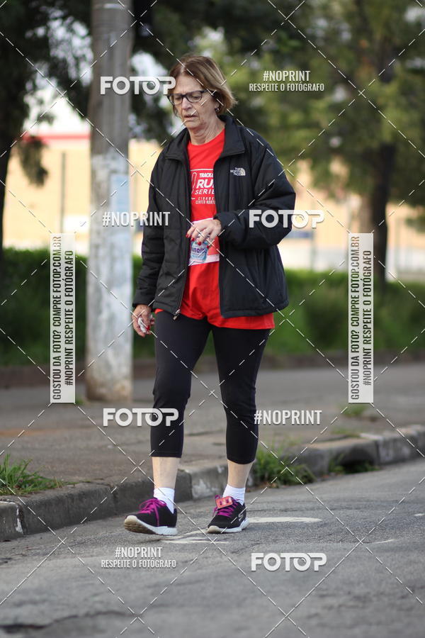 Achetez vos photos de l'vnementSantander Track&Field Run Series - Cidade Center Norte sur Fotop