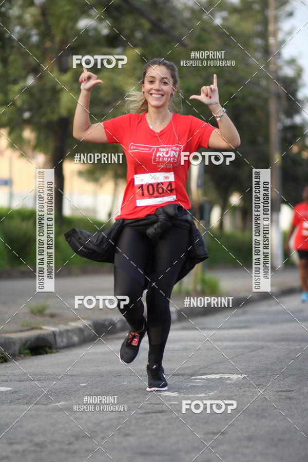 Achetez vos photos de l'vnementSantander Track&Field Run Series - Cidade Center Norte sur Fotop