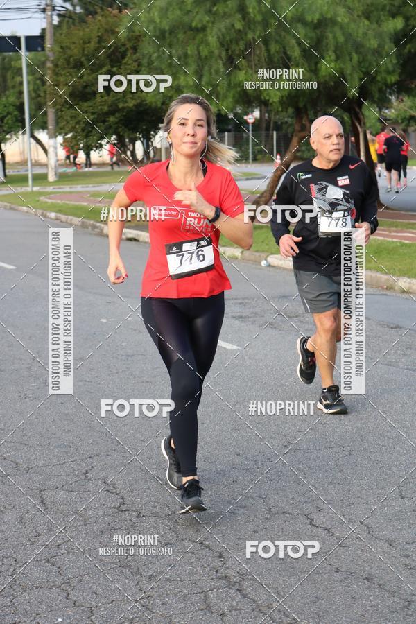Achetez vos photos de l'vnementSantander Track&Field Run Series - Cidade Center Norte sur Fotop