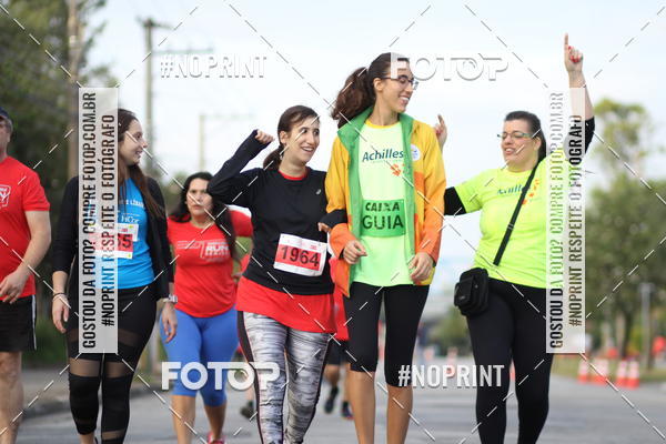 Achetez vos photos de l'vnementSantander Track&Field Run Series - Cidade Center Norte sur Fotop