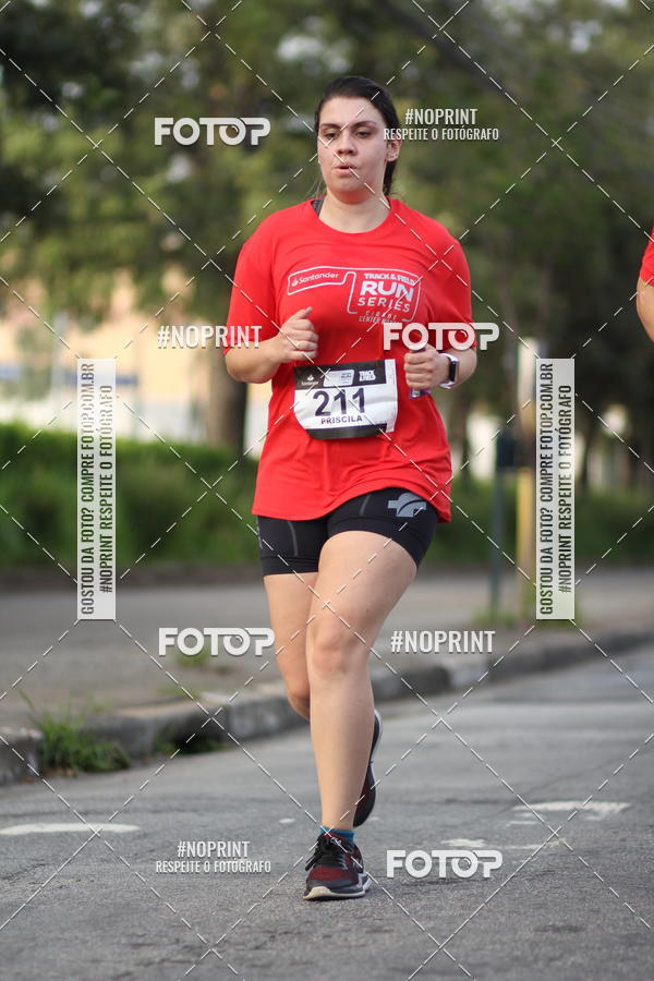 Achetez vos photos de l'vnementSantander Track&Field Run Series - Cidade Center Norte sur Fotop