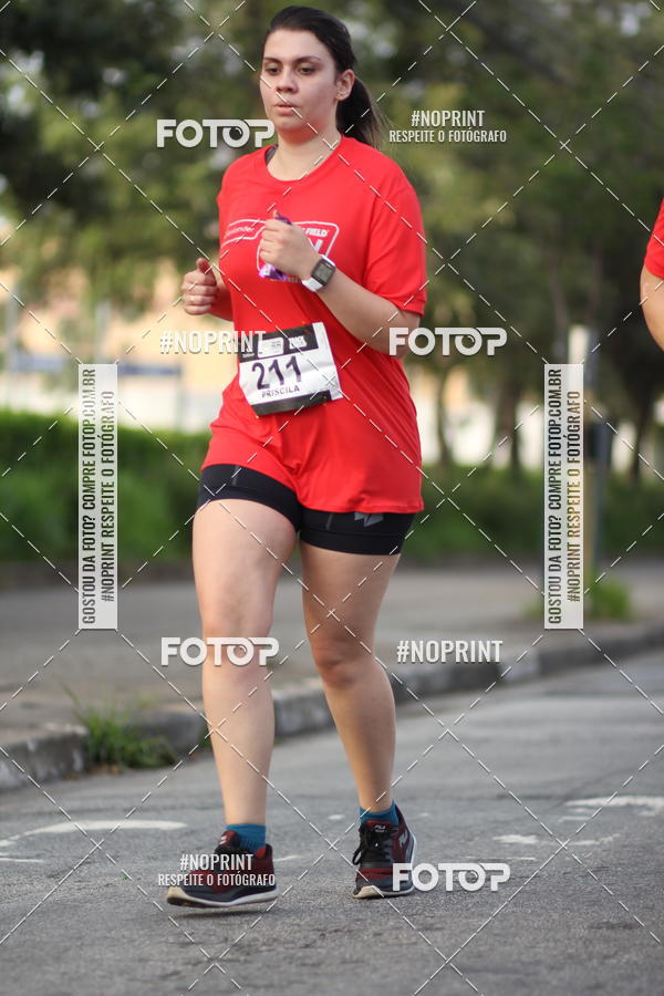 Achetez vos photos de l'vnementSantander Track&Field Run Series - Cidade Center Norte sur Fotop