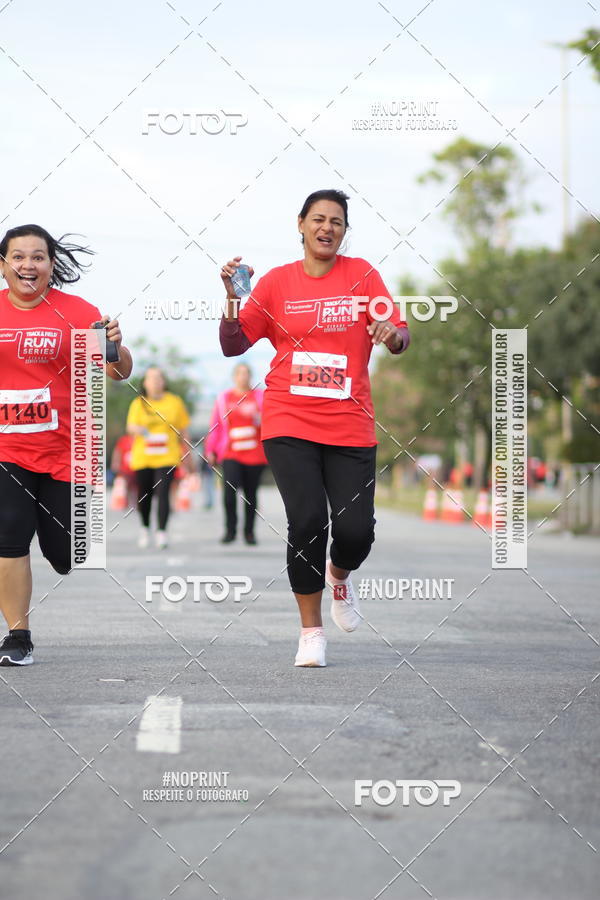 Achetez vos photos de l'vnementSantander Track&Field Run Series - Cidade Center Norte sur Fotop