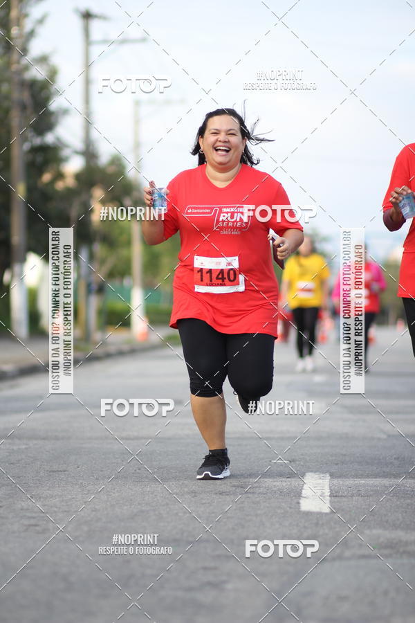 Achetez vos photos de l'vnementSantander Track&Field Run Series - Cidade Center Norte sur Fotop