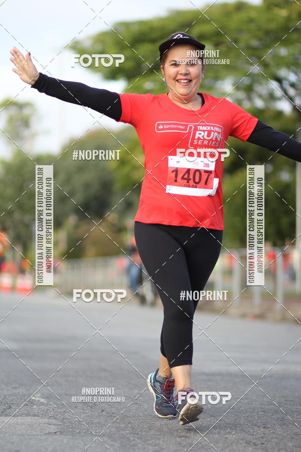 Compra tus fotos del eventoSantander Track&Field Run Series - Cidade Center Norte En Fotop