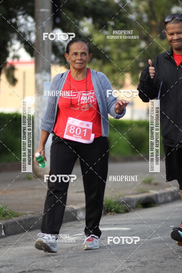 Compra tus fotos del eventoSantander Track&Field Run Series - Cidade Center Norte En Fotop