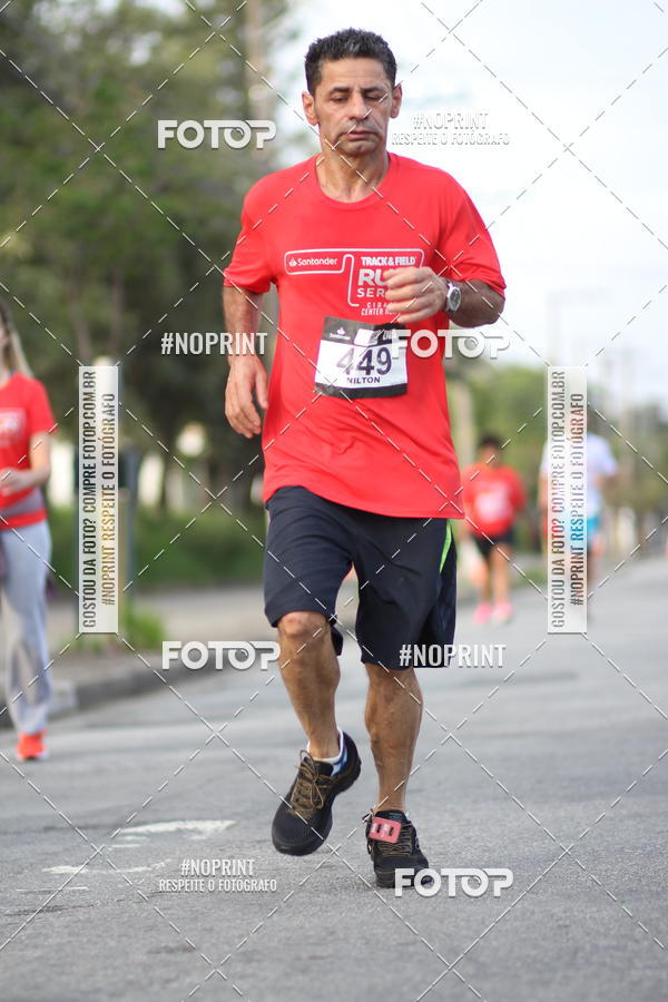 Acquista le foto dell'eventoSantander Track&Field Run Series - Cidade Center Norte in Fotop