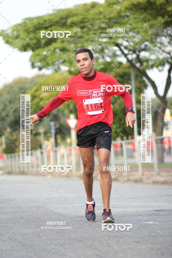 Achetez vos photos de l'vnementSantander Track&Field Run Series - Cidade Center Norte sur Fotop