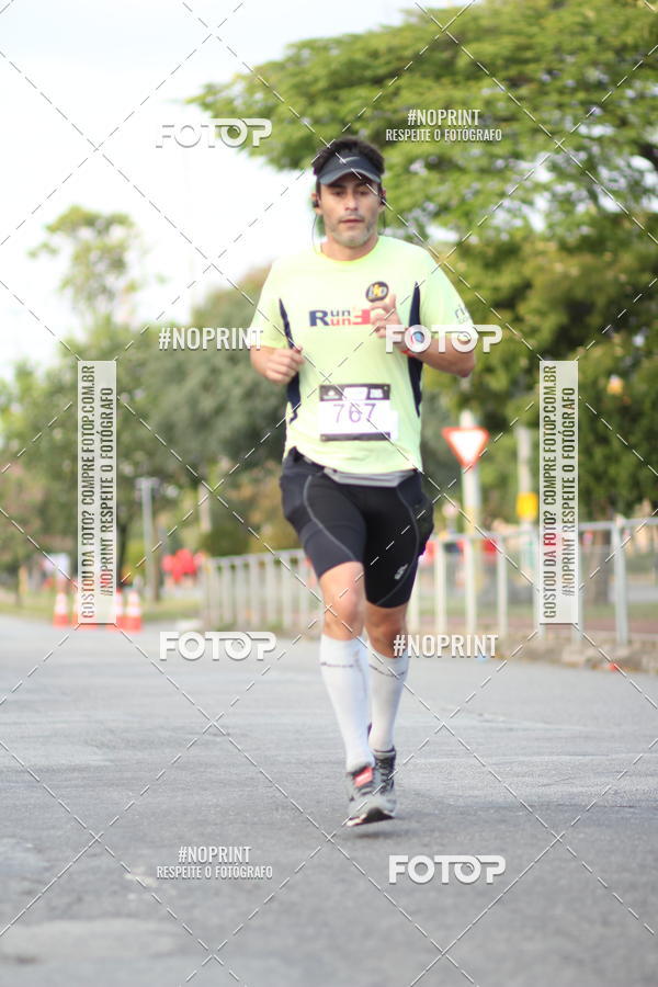Achetez vos photos de l'vnementSantander Track&Field Run Series - Cidade Center Norte sur Fotop