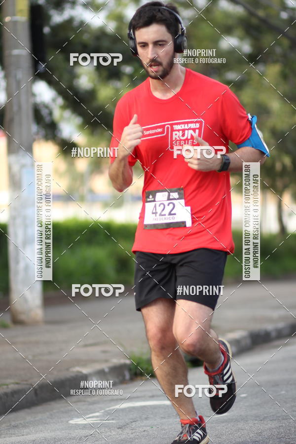 Achetez vos photos de l'vnementSantander Track&Field Run Series - Cidade Center Norte sur Fotop