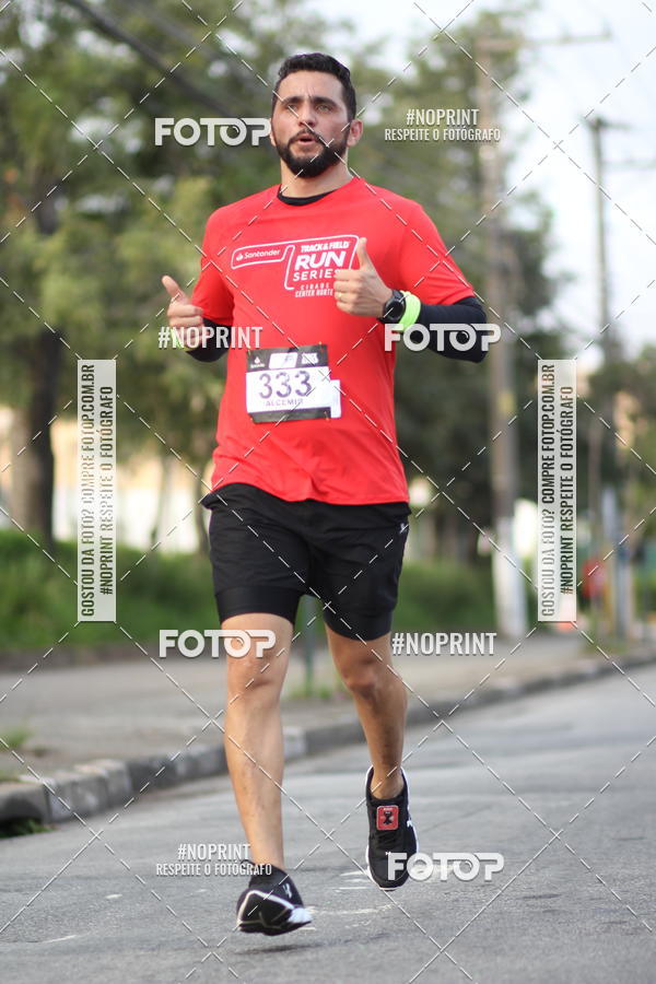 Achetez vos photos de l'vnementSantander Track&Field Run Series - Cidade Center Norte sur Fotop