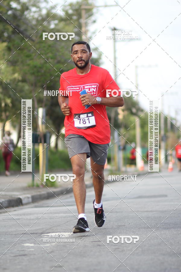 Achetez vos photos de l'vnementSantander Track&Field Run Series - Cidade Center Norte sur Fotop