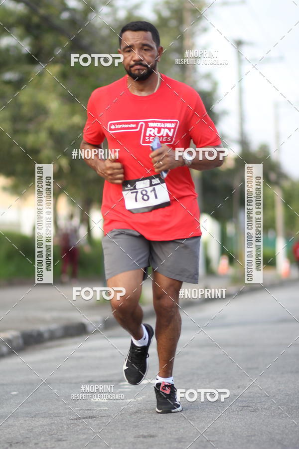Achetez vos photos de l'vnementSantander Track&Field Run Series - Cidade Center Norte sur Fotop