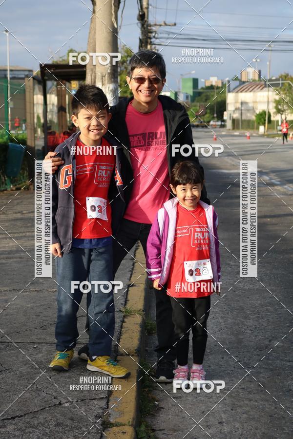 Compre as suas fotos do eventoSantander Track&Field Run Series - Cidade Center Norte no Fotop